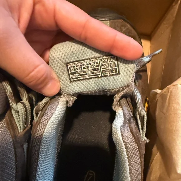 KEEN Women’s Teal and Brown Waterproof Low Hiking Shoe - Picture 4 of 6